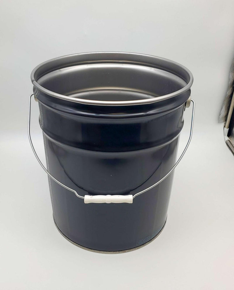 5 Gallon Black Steel Pail Open Head w/ Handle 13-1/2" Tall 11-1/2" Diameter 1