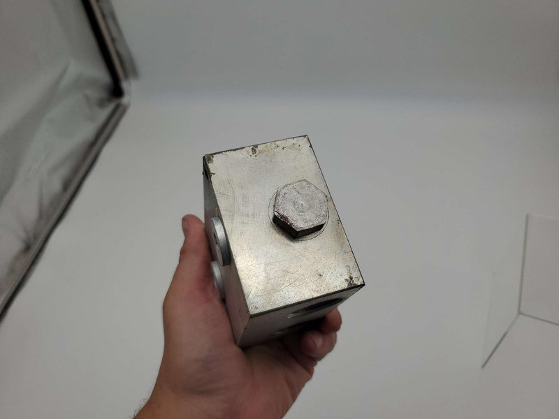 Racine 989571 Priority Flow Divider 5-50 GPM 3/4" NPT 3000 PSI 1428 6-6-6 5