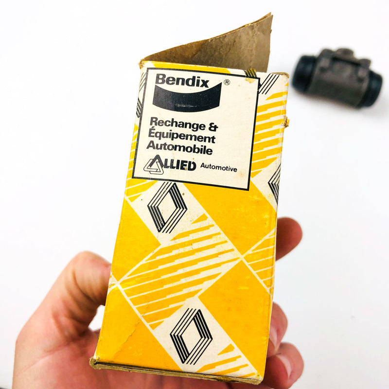 Renault 7701365519 Wheel Cylinder OEM NOS for Jeep by Bendix 9