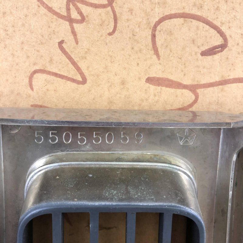 Mopar 55055059 Chrome Grill OEM NOS 96-98 Jeep Grand Cherokee Laredo Open 9