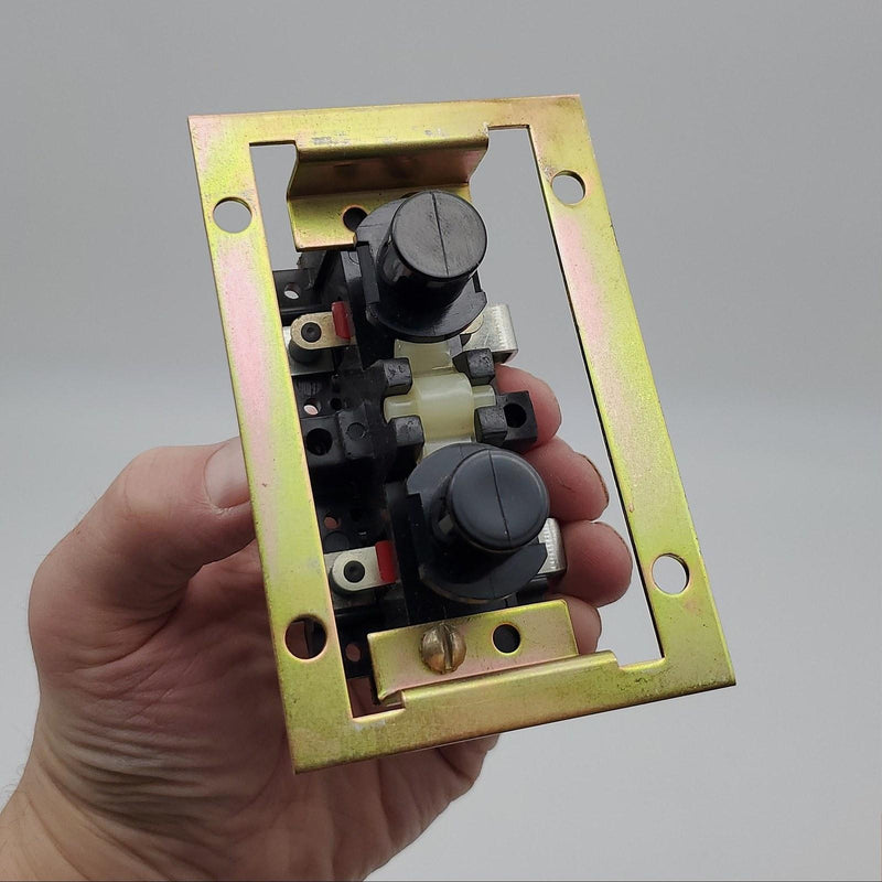 Hubbell 28317-001 Push Button Insert Single Speed Direct Wire 120-480VAC 6A 1