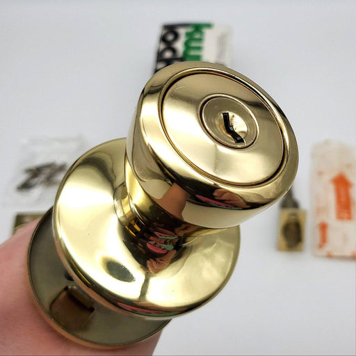 Kwikset Entry Door Knob Double Cylinder 2-3/8" Backset Bel Air Polished Brass 1