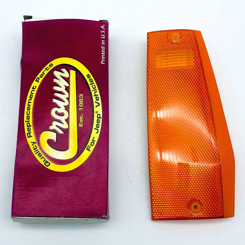 Crown 56000110 Side Marker Lamp Lens Housing Right Hand NOS Open 1