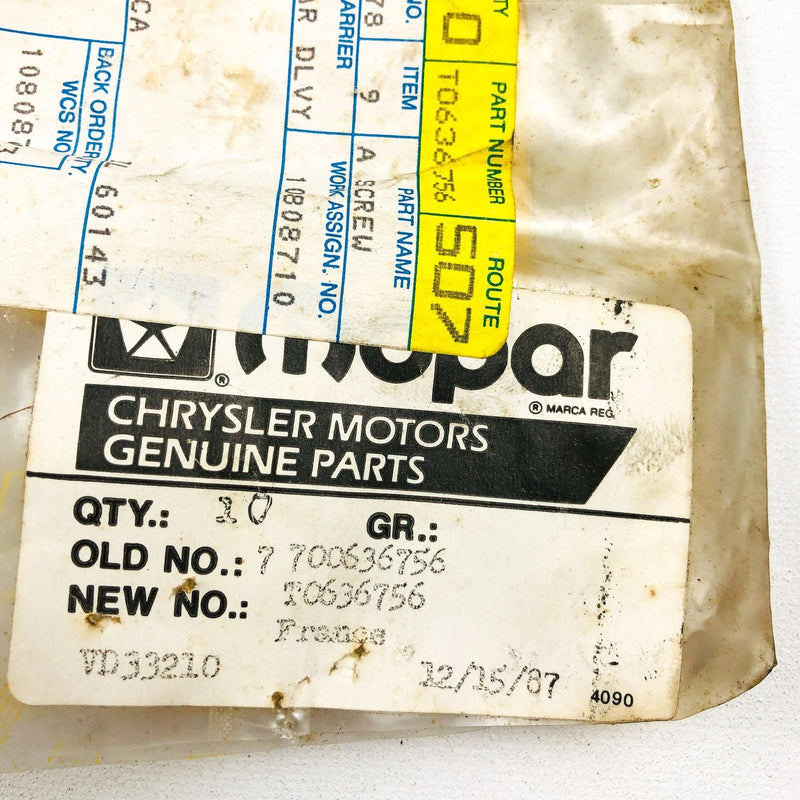 Mopar 7700636756 Screw Clip T0636756 OEM NOS Plastic Black 4