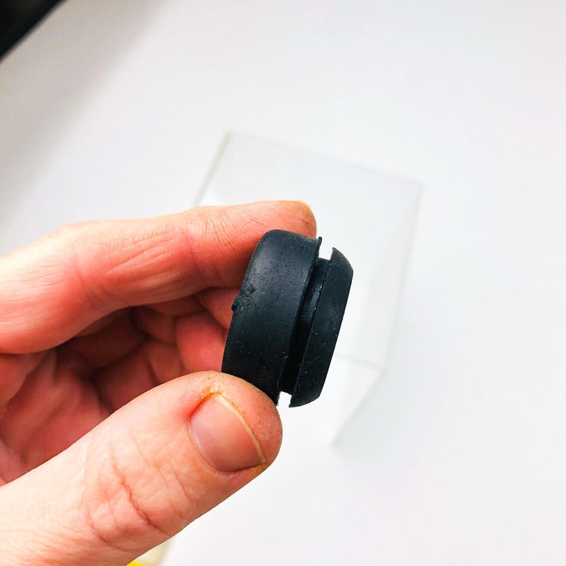 Mopar 53000957 Grommet for Cylinder Head Cover OEM NOS for 1981 Jeep XJ Cher 6