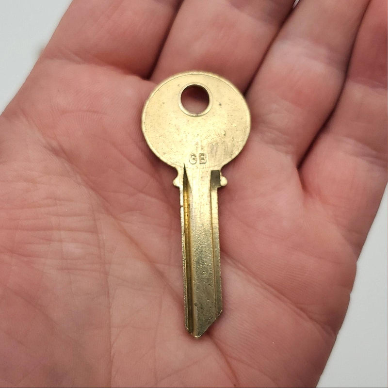 5x Yale RN11 Key Blanks GB Keyway Nickel Silver 6 Pin NOS 2