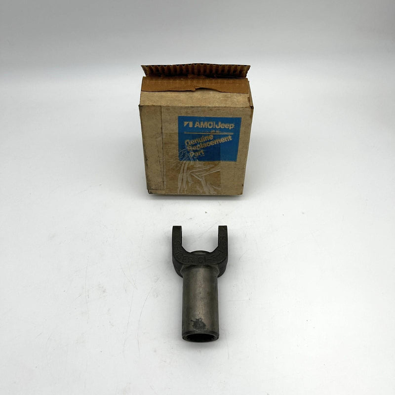 AMC Jeep 8126448 Driveshaft Slip Yoke OEM NOS Dana Spicer Open