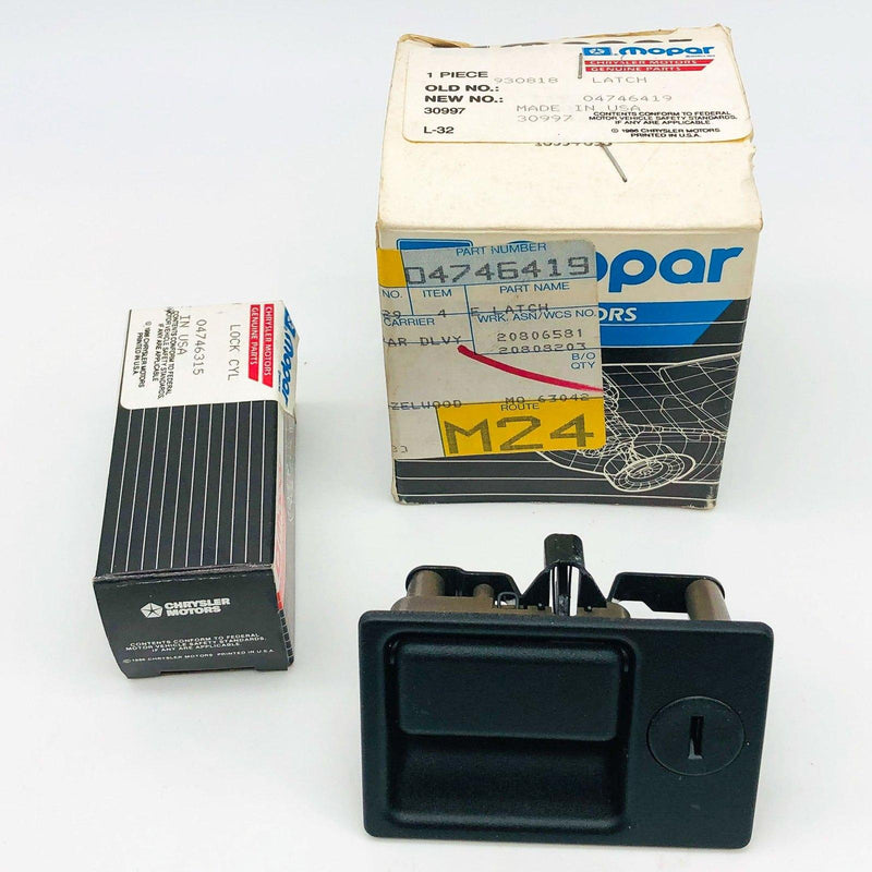 Mopar 4746419 Latch w/ Cylinder 4746315 No Key OEM New Old Stock NOS Open 1