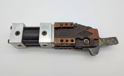 Destaco 865B Pneumatic Power Clamp w/ Vertical Clamp Arm 1