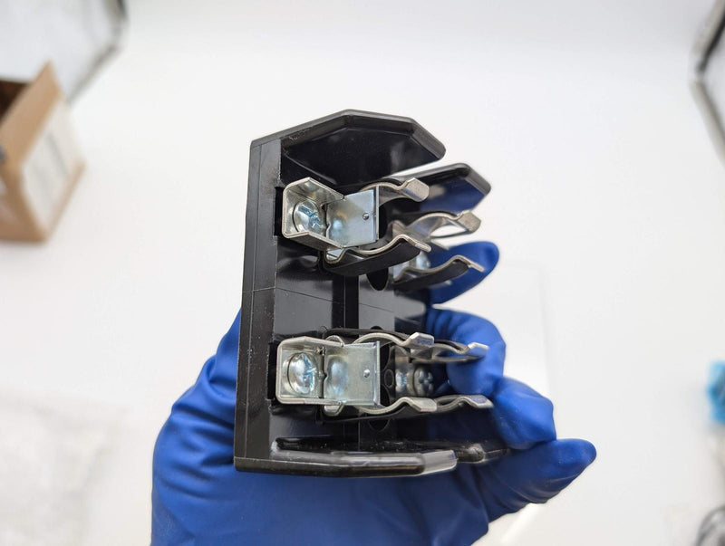 Bussmann T60060-2SR Fuse Holder Block 31-60A Two Pole 600V AC/DC 18-10 AWG