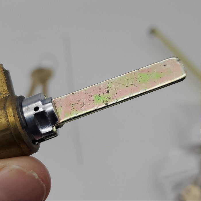Yale 1802 Lock Cylinder Satin Chrome LB Keyway 6 Pin 0 Bitted Key in Knob 4