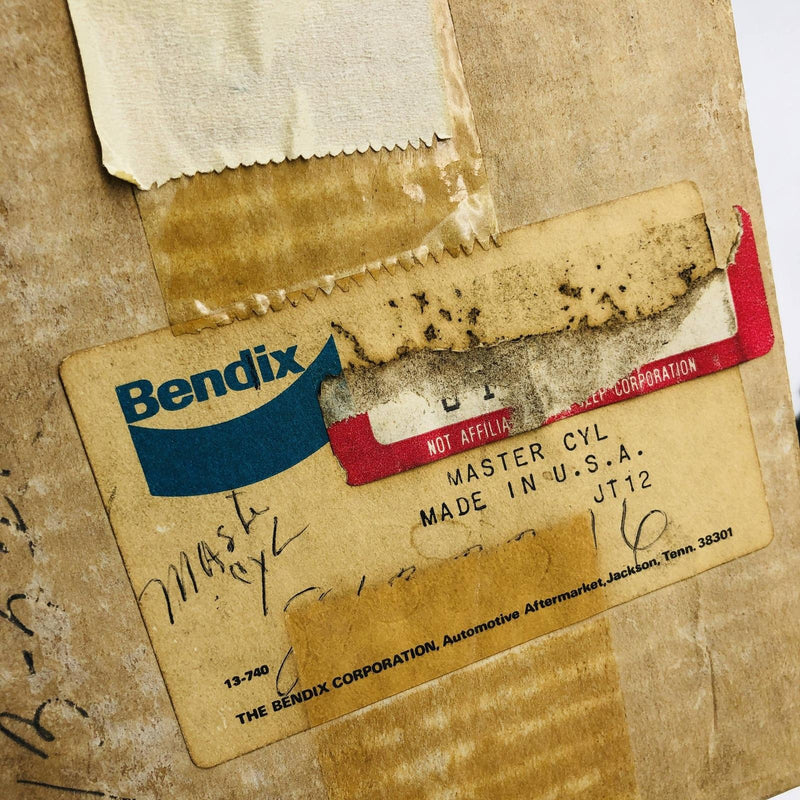 Crown 8133316 Brake Master Cylinder NOS For Jeep SJ J Series Bendix Open 2