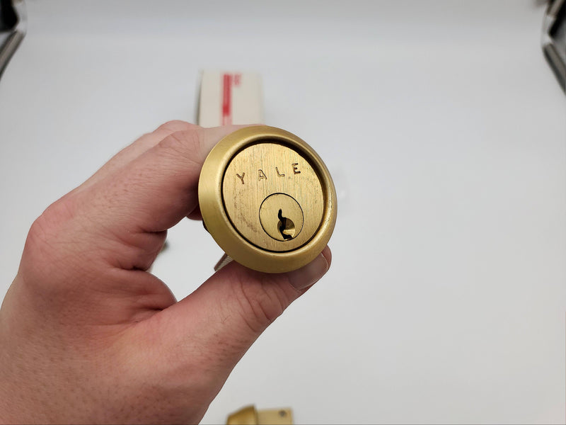 Yale Rim Latchlock Deadbolt No 042 for 1-1/8" to 2-1/4" Thick Doors w/ Cylinder