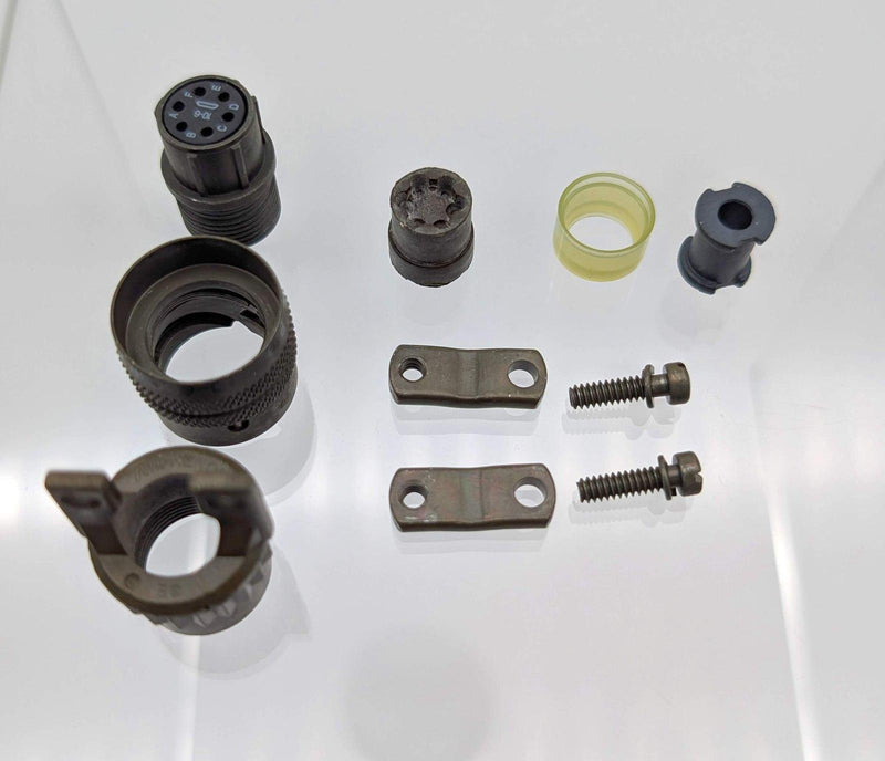 Amphenol PT06E-10-6S Circular Connector 6 Pin Female Solder Contact 1