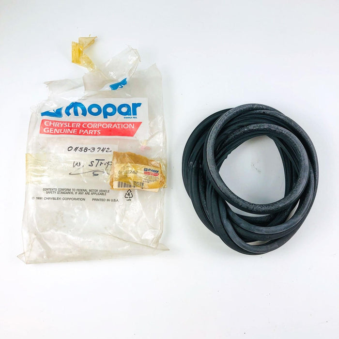 Mopar 04583742 Weatherstrip Seal Weather Stripping OEM New Old Stock NOS 10