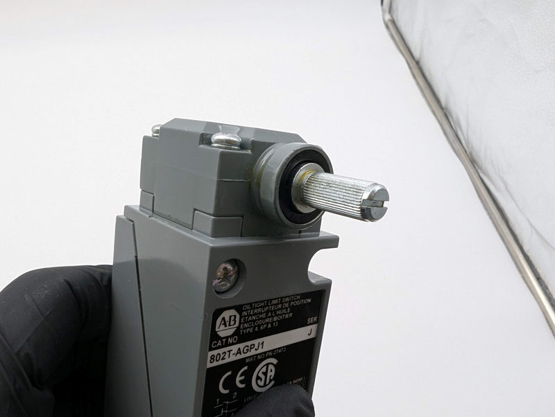 Allen Bradley 802T-AGPJ1 Oiltight Plug-In Limit Switch Lever Type 1 NO 1 NC