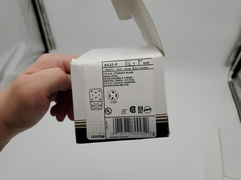 Leviton 9432-P Straight Blade Angle Plug 30 AMP 125/250 Volt 5