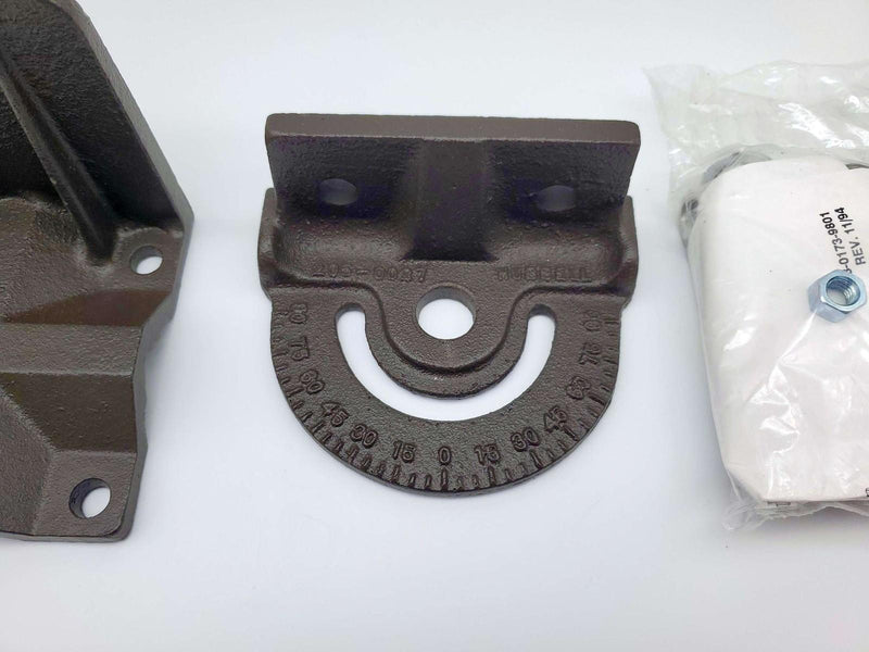 Hubbell 4944 Floodlight Mounting Bracket Wall / Pipe 2.88" OD Max 2