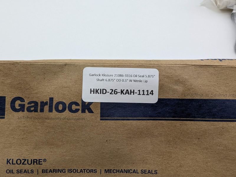 Garlock Klozure 21086-3316 Oil Seal 5.875" Shaft 6.875" OD 0.5" W Nitrile Lip 4