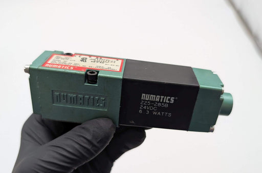 Numatics 081SA400M000061 Solenoid Valve 2-Position 4-Way 1/8" NPTF Ports 24VDC 1