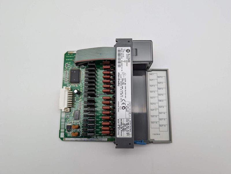 Allen Bradley 1746-0A16 AC Output Module 16 Outputs 85-265V 370 MA SLC500 Series 2