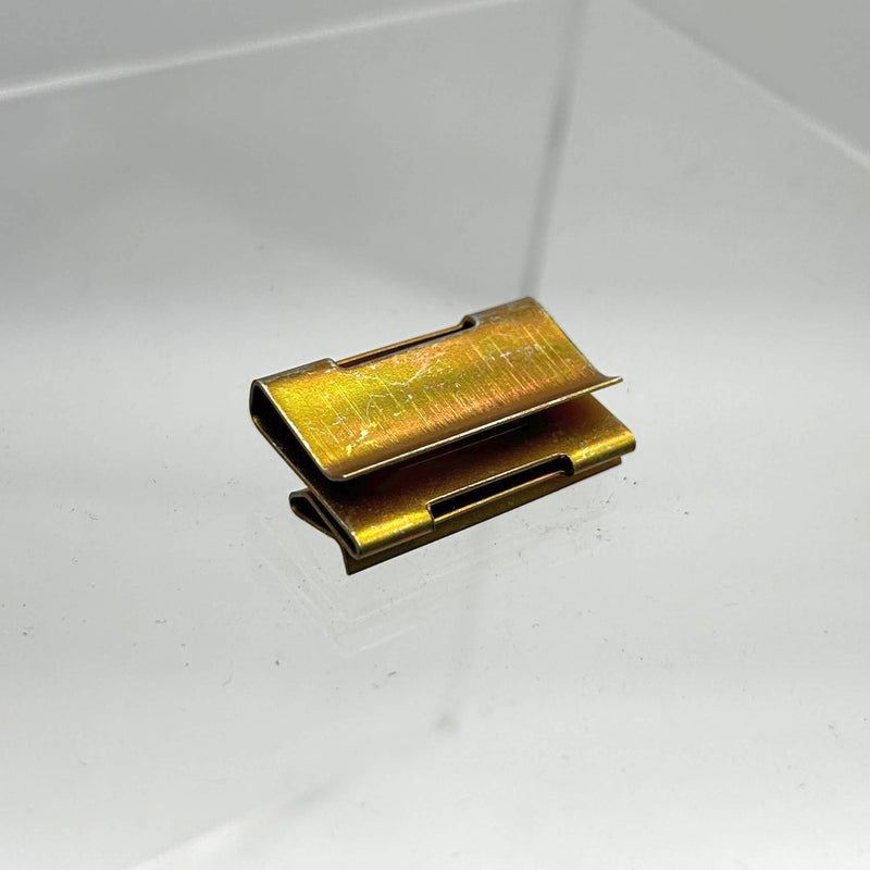 AMC Jeep 8935002250 Clip for Exterior Body Mouldings Group 26.032 OEM NOS Loose 7