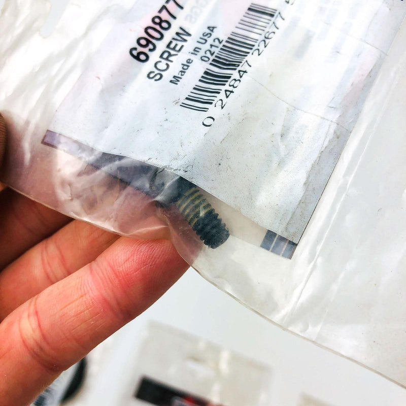 Briggs and Stratton 690877 Screw OEM NOS Sealed USA Made 3