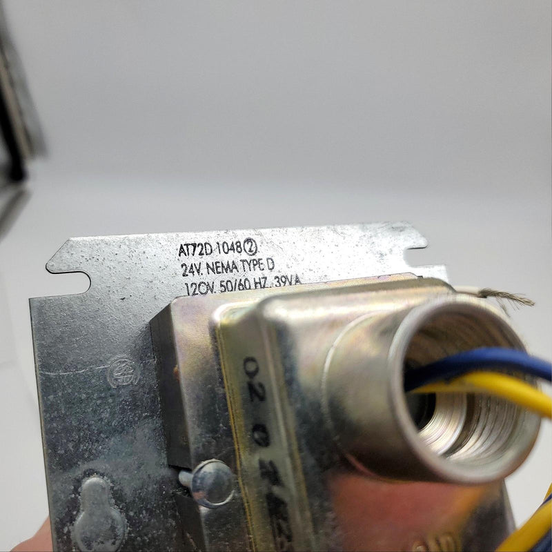 Honeywell AT72D1048 Transformer 120 VAC 4"x4 Plate Mount 1/2" Female Spud 2