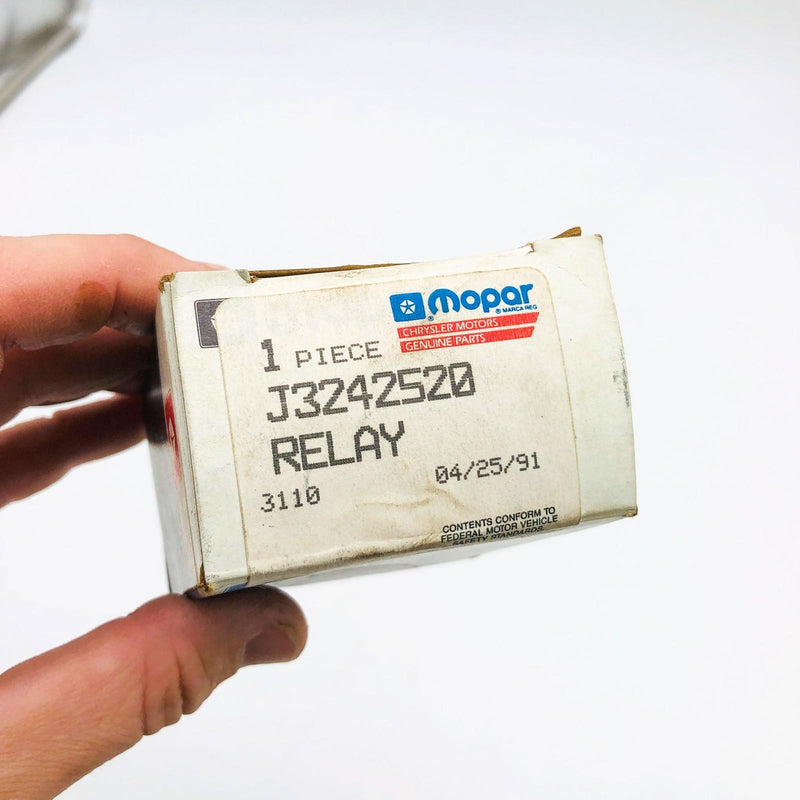 Mopar 3242520 Horn Relay OEM NOS for 72-74 Jeep CJ 5 CJ 7 SJ J Series Open