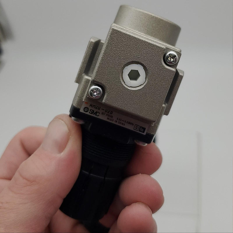 SMC AR20-02B Regulator Valve 1/4" Port w/ Mounting Bracket 0.05 - 0.85 MPs 4