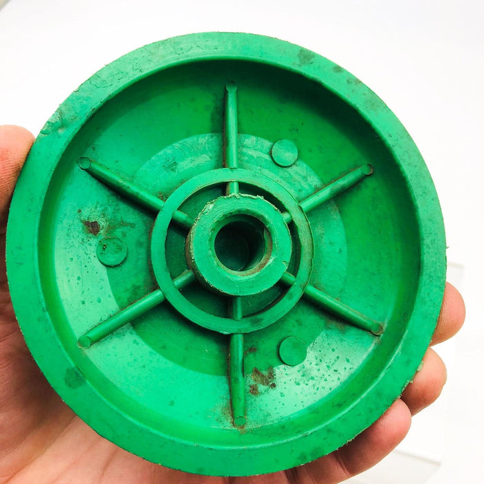 Poulan 530092922 Spool Retainer Green OEM New Old Stock NOS Loose 5