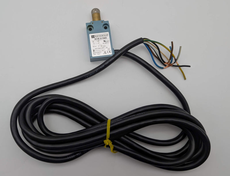 Telemecanique XCM A1023 Limit Switch Roller Plunger 240VAC 10A XCMA1023
