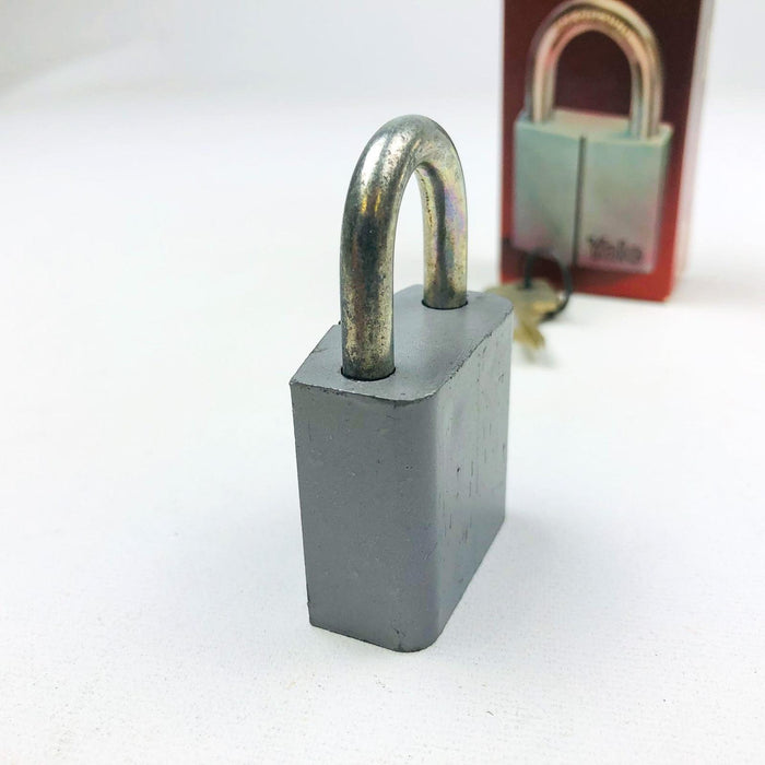 Yale Padlock 7113 7/8" Long x 0.25" Diam Shackle 1-1/2" Body Multi Tumbler USA 8