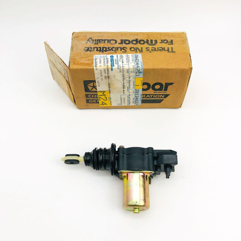 Mopar J8134627 Actuator Power Lock Front Door Rear Liftdoor OEM NOS 1981-86 8