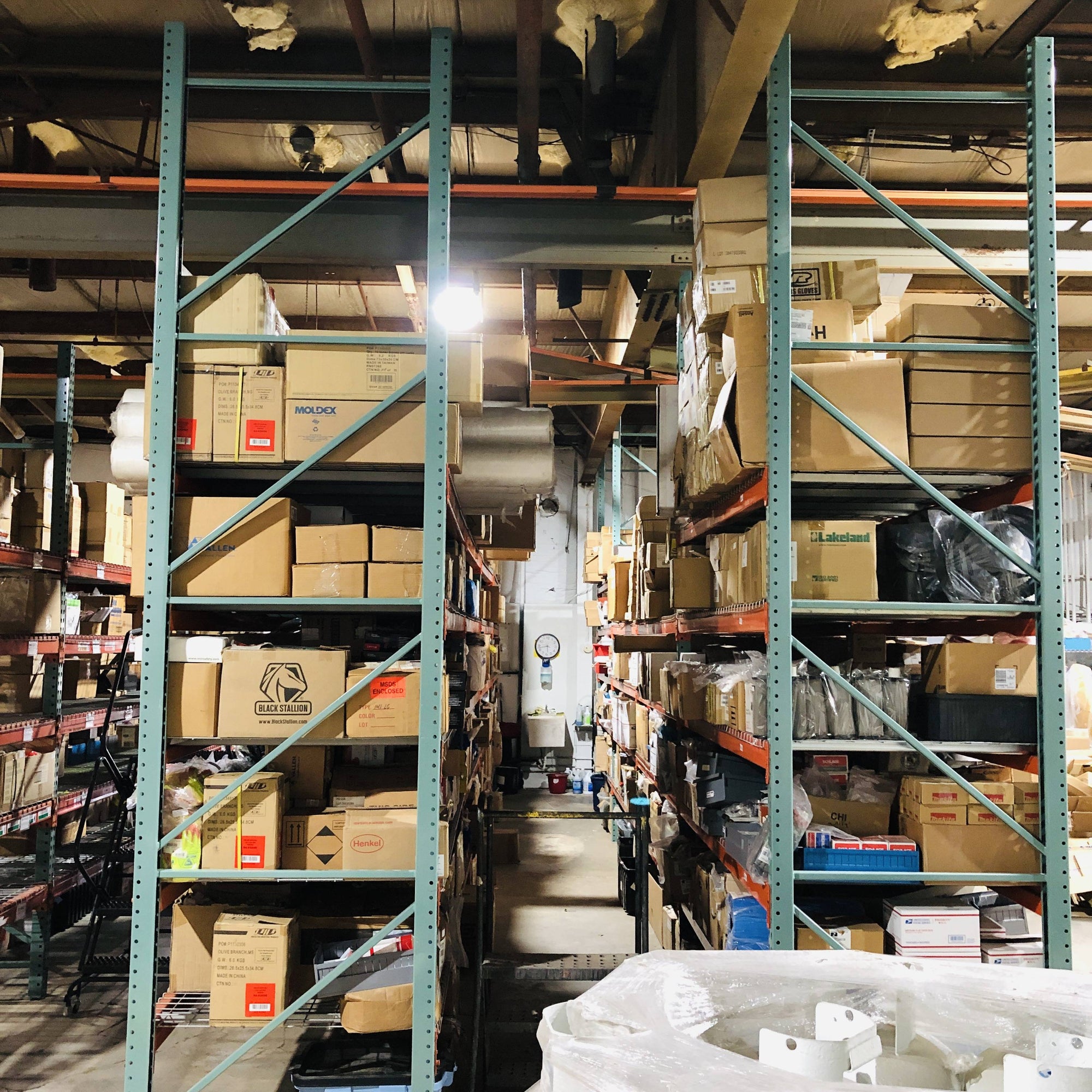 Pallet Racking With Name Brand Products