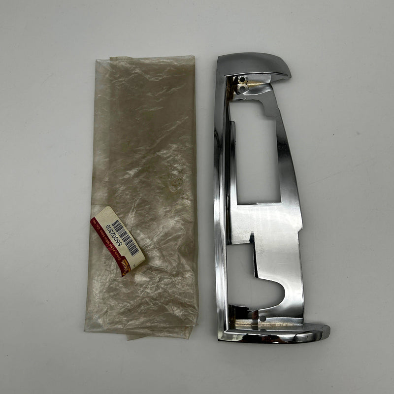Crown 55002309 Grill Molding Left Plastic Chrome New Old Stock NOS 88-90 Jeep 3
