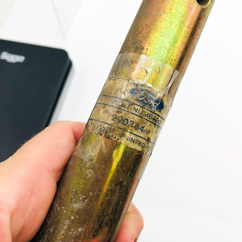 New Holland 290384 Pin OEM NOS Ford 1901590 Loose No Pkg 4