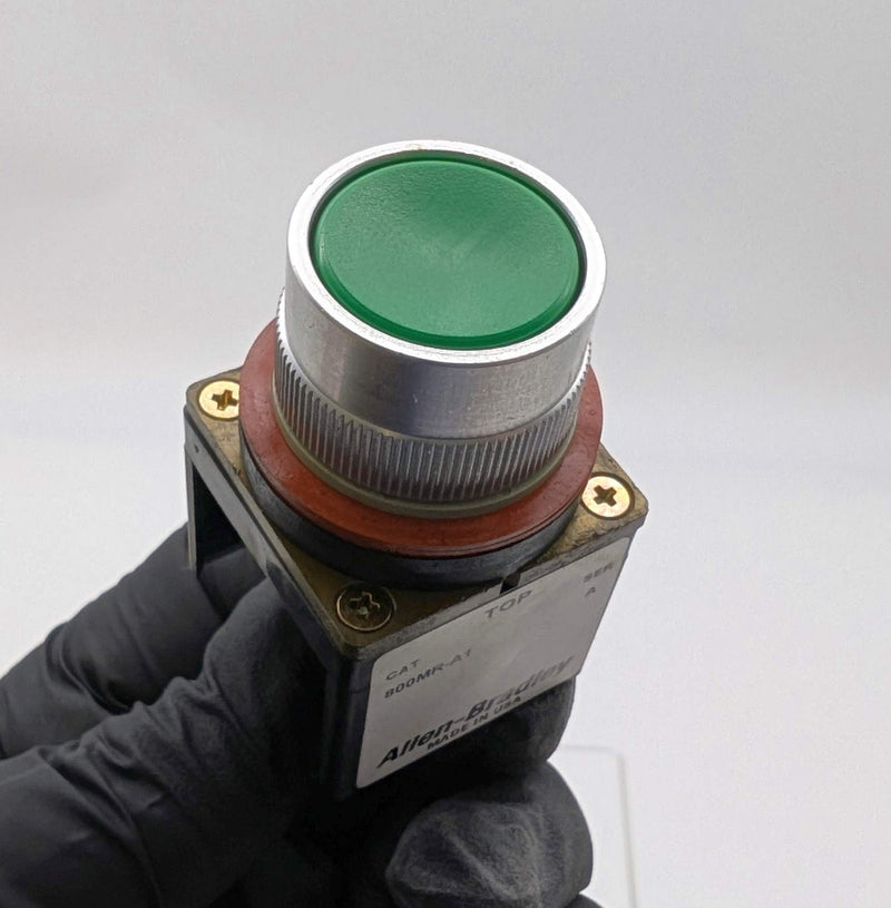 Allen-Bradley 800MR-A1 Momentary Push Button 22.5mm Green Flush Non-Illuminated 1
