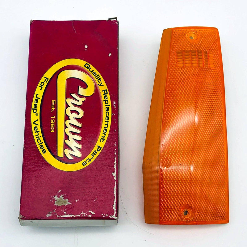 Crown 56000111 Side Marker Lamp Lens Housing Left Hand NOS Open 1