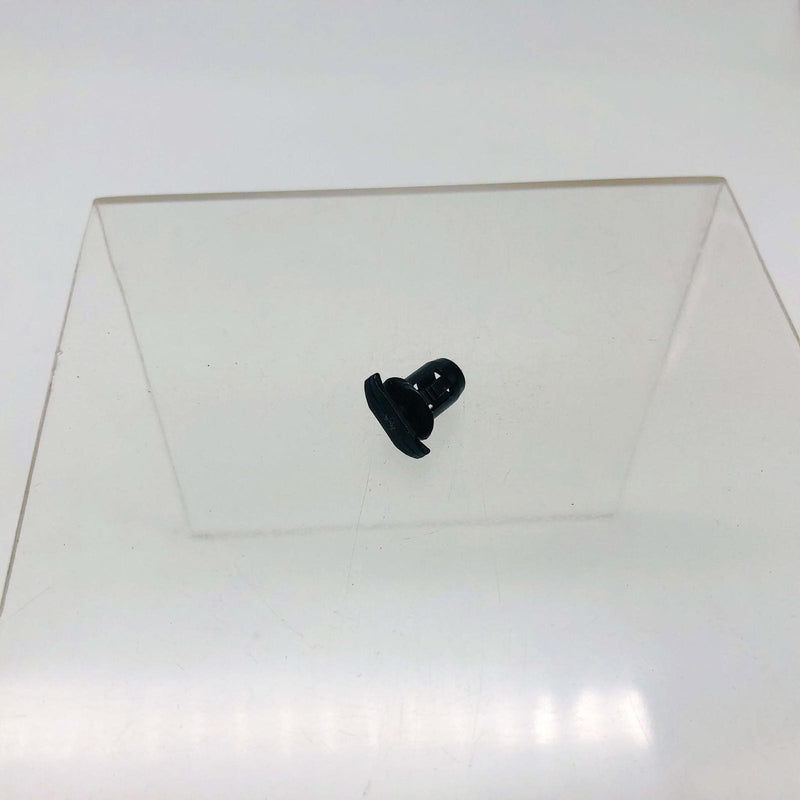 AMC Jeep 4001916 Fastener for Tailgate Glass OEM NOS 81-86 Cher Wag CJ 7-8 Loose 6