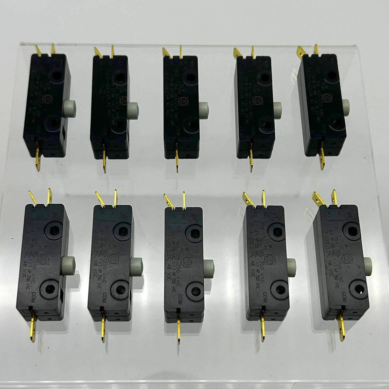 ZF Electronics E13-00E Switch Snap Action 15A 125VAC Round Plunger Lot of 10 1