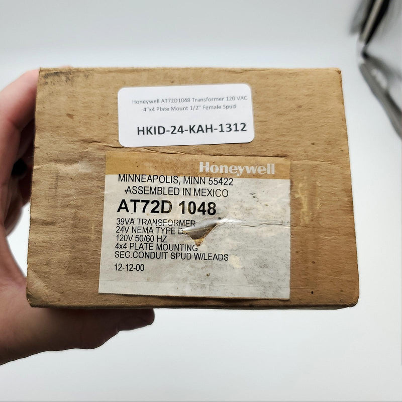 Honeywell AT72D1048 Transformer 120 VAC 4"x4 Plate Mount 1/2" Female Spud 5