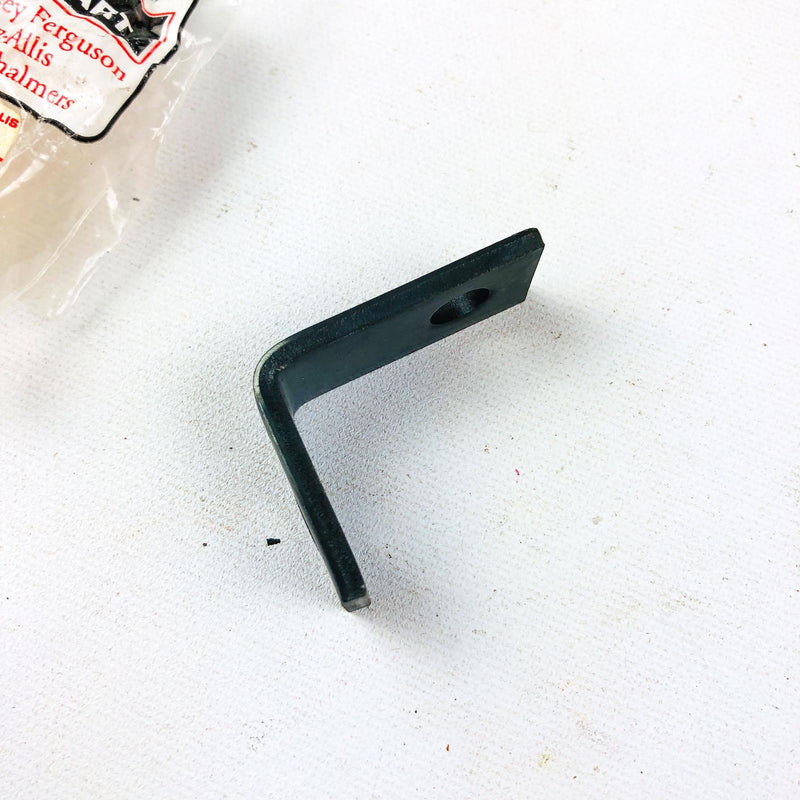 Simplicity 1668500 Mower L Bracket 134th 0.75 OEM NOS Replaced 1668500SM Sealed 4