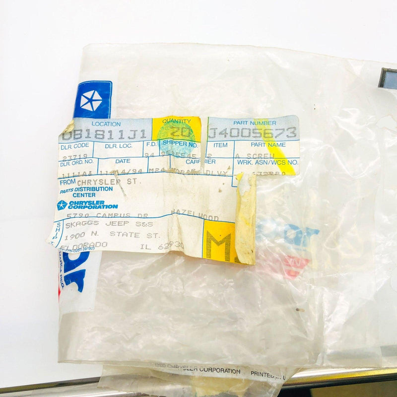 Mopar 4005673 Screw Rear Fuel Tank Strap OEM NOS 81-86 Jeep Cherokee Wagoneer 2