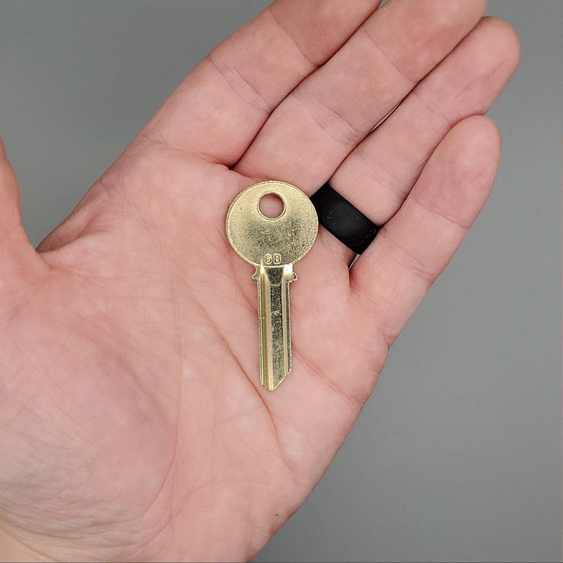 5x Yale RN8 Key Blanks GB Keyway Multiplex Surety Nickel Silver 5 Pin NOS 2