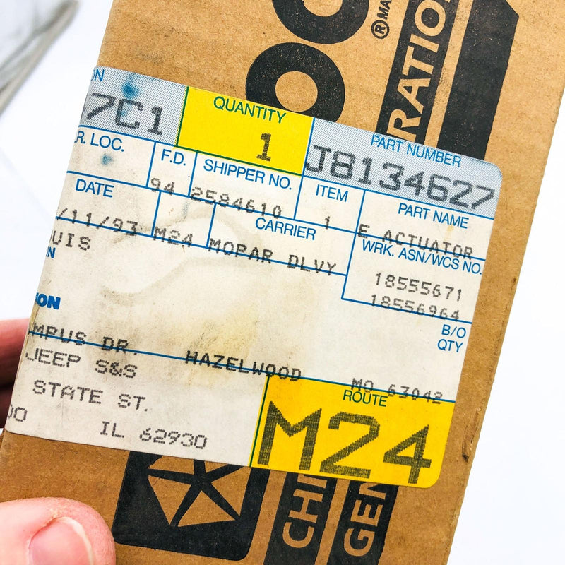 Mopar J8134627 Actuator Power Lock Front Door Rear Liftdoor OEM NOS 1981-86 10