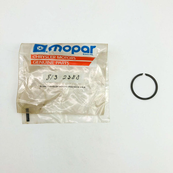 Mopar 8132388 Snap Ring OEM NOS 1981-86 Gear Train T-176 / T-177 Open 6