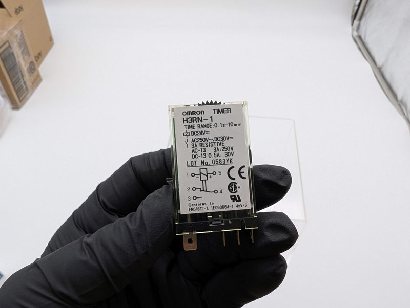 Omron H3RN-1 Solid State Timer Relay SPDT Multi-Function 5-Pin 24 VDC