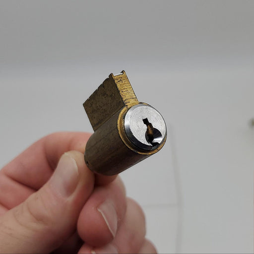 Yale 1802 Lock Cylinder Satin Chrome GB Keyway 6 Pin 0 Bitted Key in Knob 1
