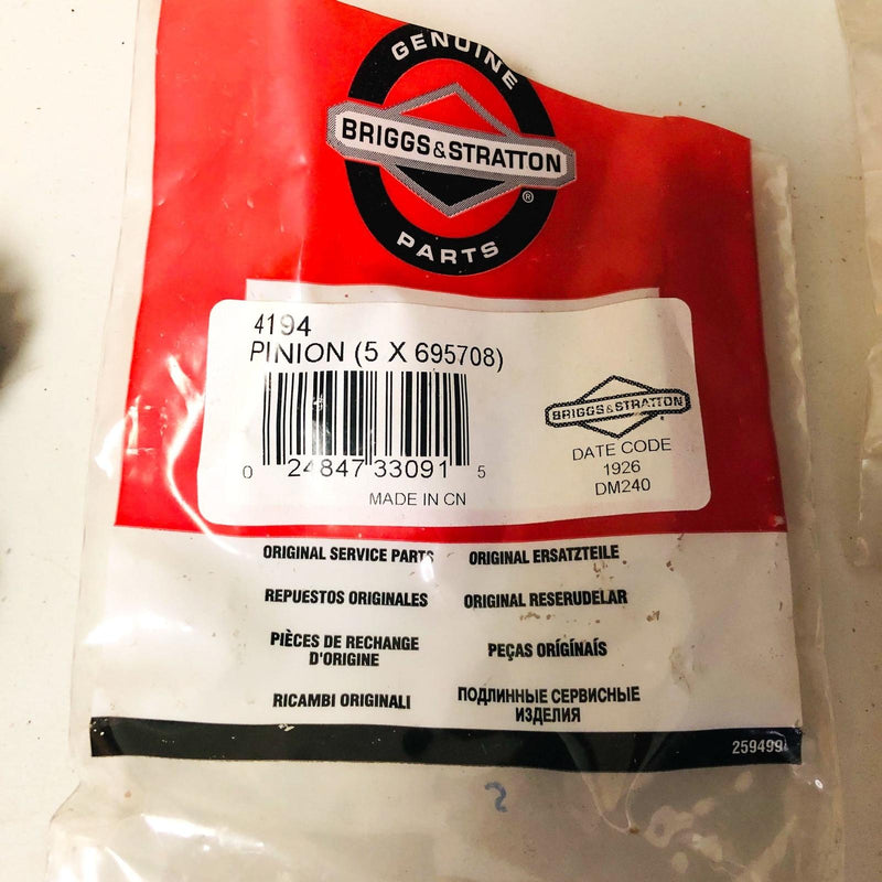 Briggs and Stratton 695708 Pinion Gear OEM NOS Replaces 280104/693058/693059 2